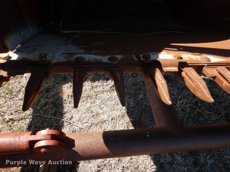 image for item DL4735 1990 Case IH 1010  rigid head