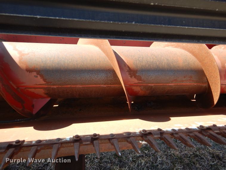 image for item DL4735 1990 Case IH 1010  rigid head