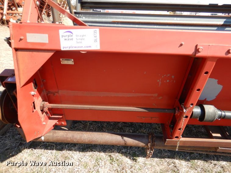 image for item DL4735 1990 Case IH 1010  rigid head