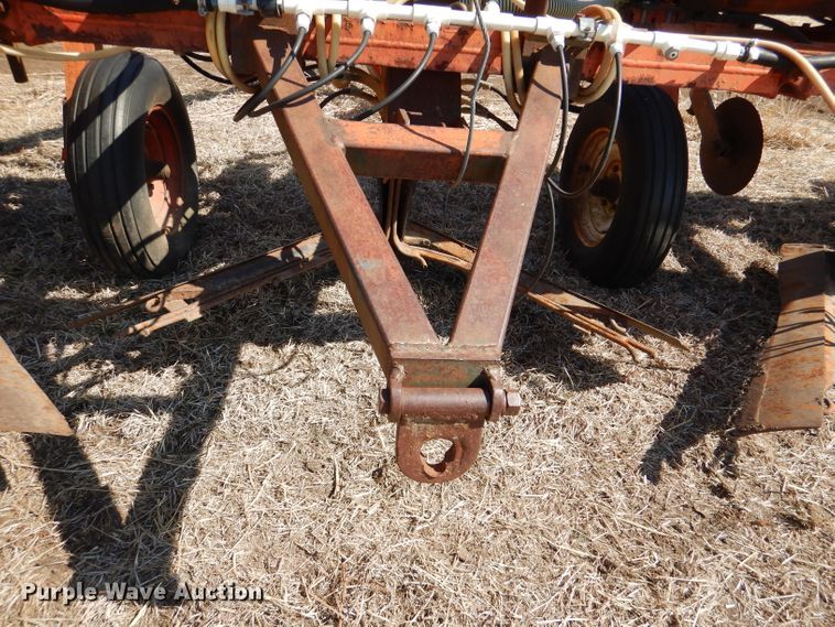 image for item DL4736 Richardson  sweep plow