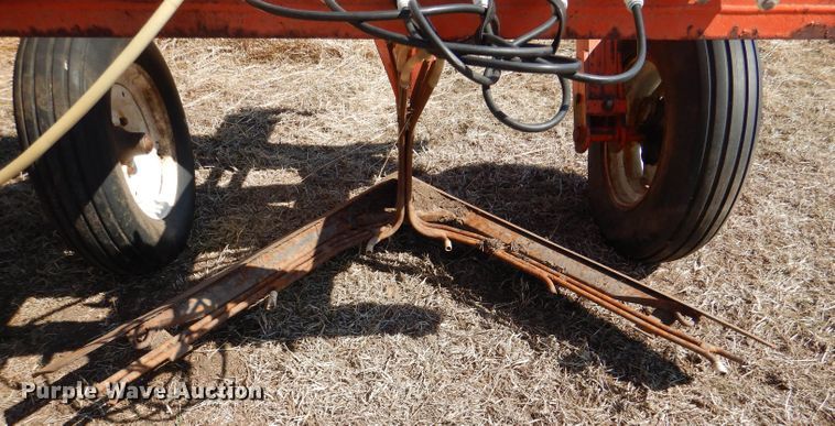 image for item DL4736 Richardson  sweep plow