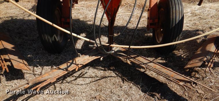 image for item DL4736 Richardson  sweep plow