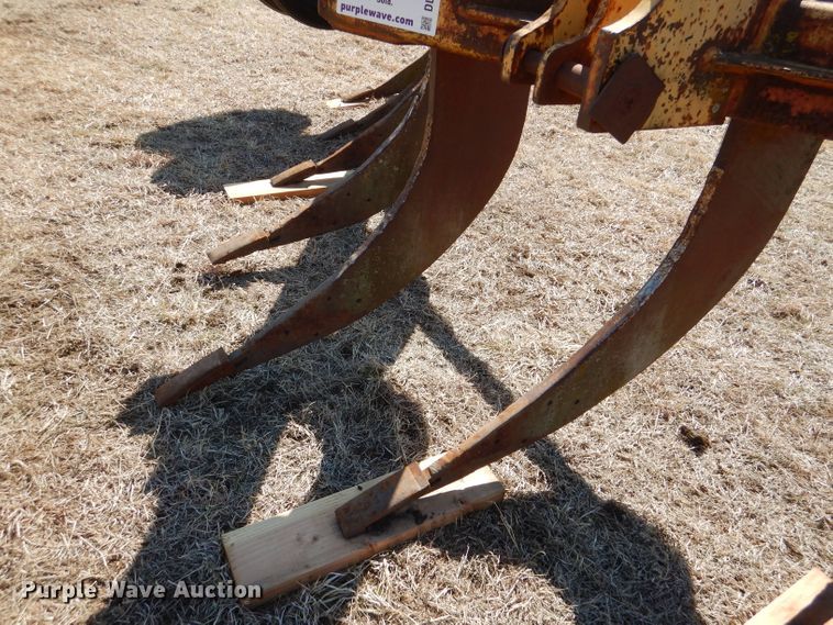 image for item DL4737 Big Ox  V-ripper