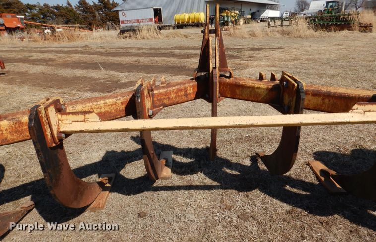 image for item DL4737 Big Ox  V-ripper