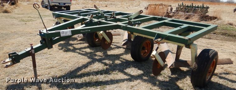 image for item DL4740 Flex King KM-17  sweep plow