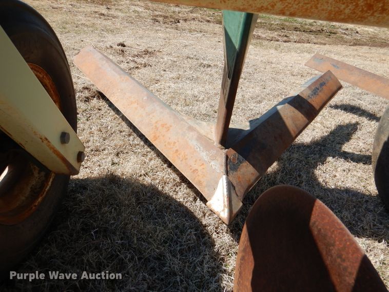 image for item DL4740 Flex King KM-17  sweep plow