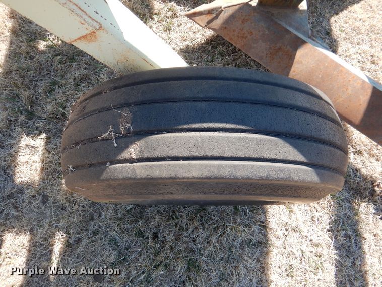 image for item DL4740 Flex King KM-17  sweep plow