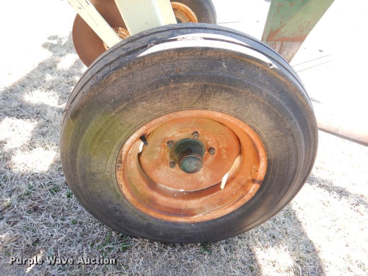 image for item DL4740 Flex King KM-17  sweep plow