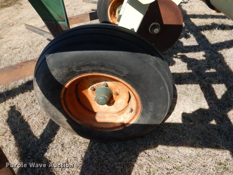 image for item DL4740 Flex King KM-17  sweep plow