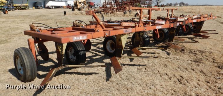 image for item DL4742 Miller FB7533  sweep plow