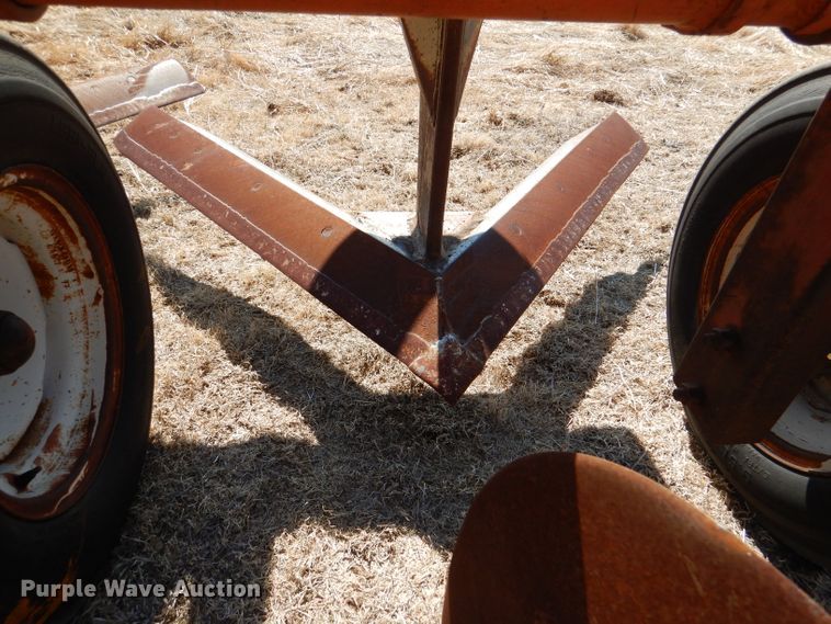 image for item DL4742 Miller FB7533  sweep plow