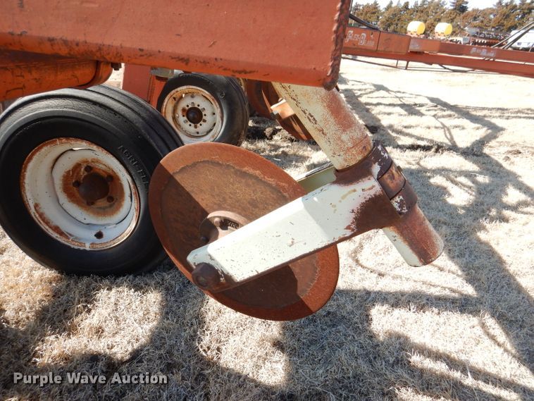 image for item DL4742 Miller FB7533  sweep plow