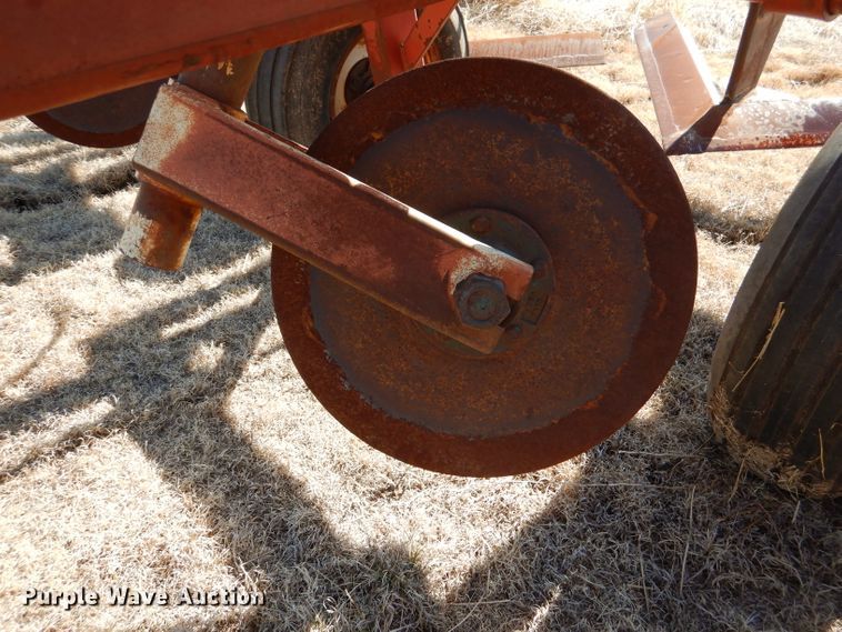 image for item DL4742 Miller FB7533  sweep plow