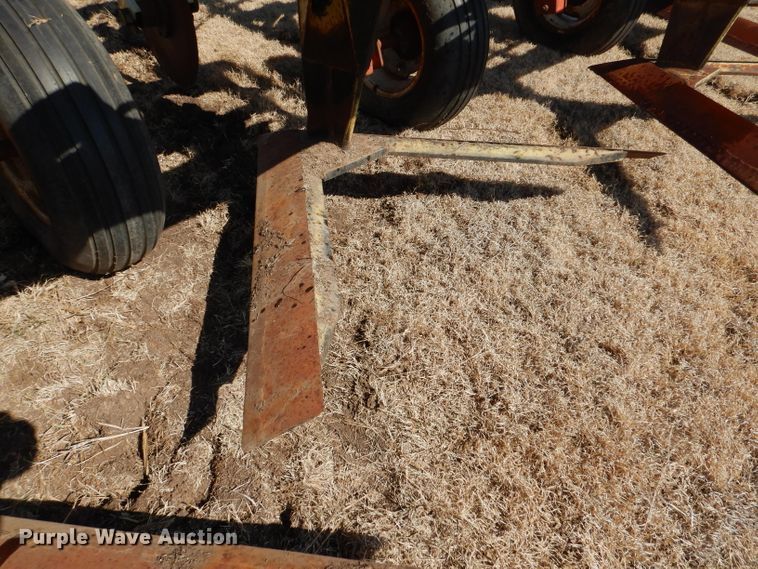 image for item DL4742 Miller FB7533  sweep plow