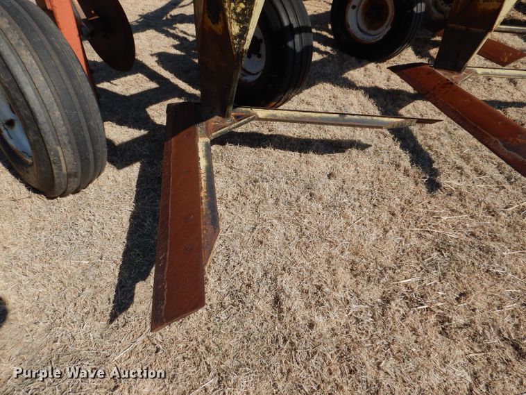 image for item DL4742 Miller FB7533  sweep plow