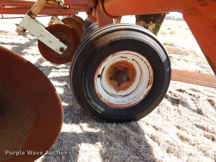 image for item DL4742 Miller FB7533  sweep plow