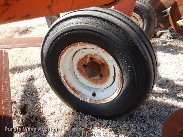 image for item DL4742 Miller FB7533  sweep plow