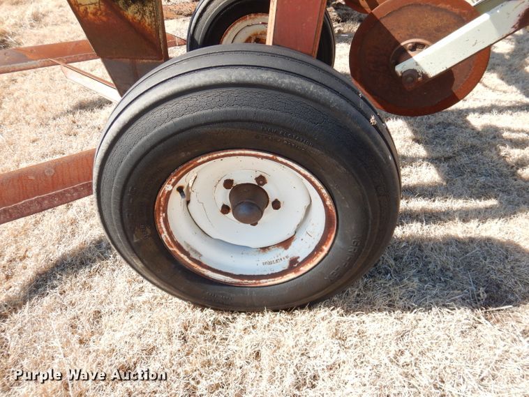 image for item DL4742 Miller FB7533  sweep plow