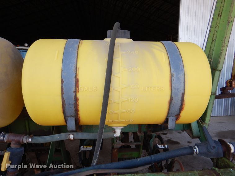 image for item DL4743 John Deere 7000  planter