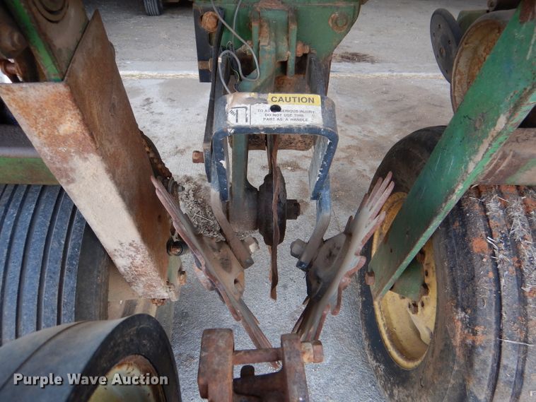 image for item DL4743 John Deere 7000  planter