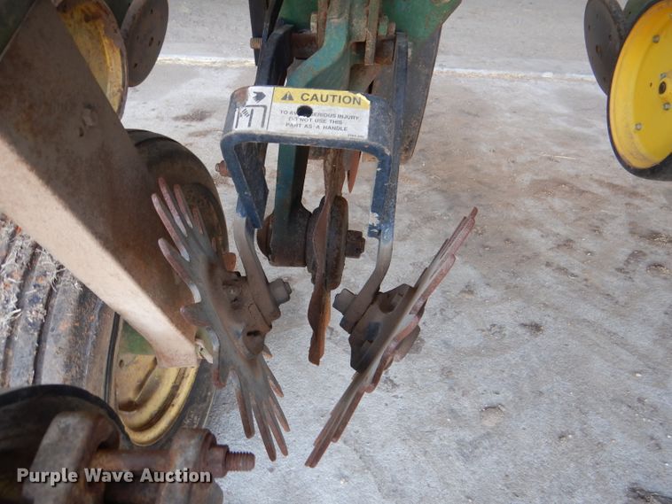 image for item DL4743 John Deere 7000  planter