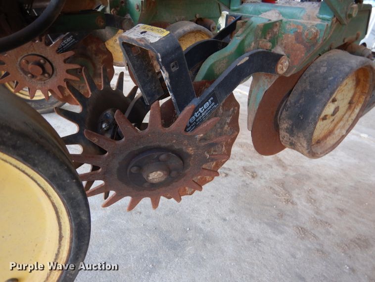 image for item DL4743 John Deere 7000  planter