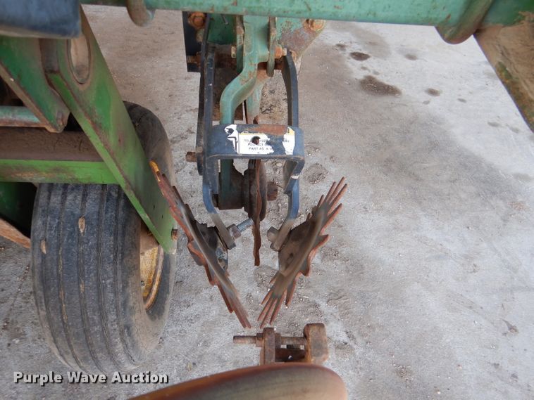 image for item DL4743 John Deere 7000  planter