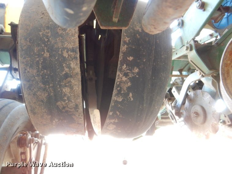 image for item DL4743 John Deere 7000  planter