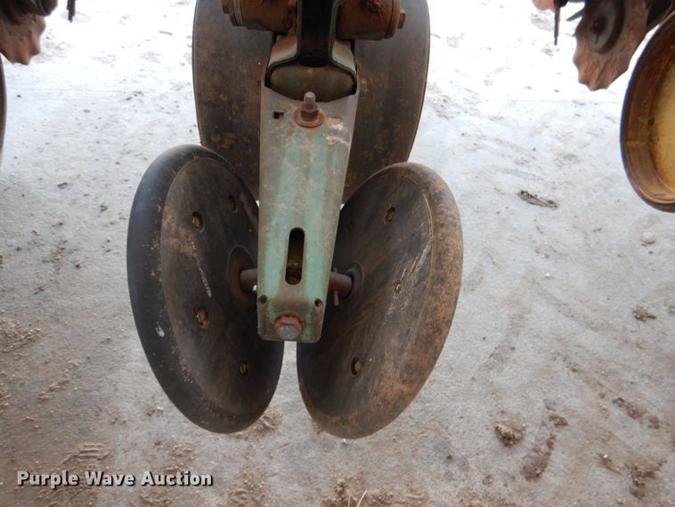 image for item DL4743 John Deere 7000  planter