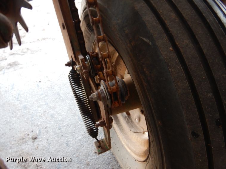 image for item DL4743 John Deere 7000  planter