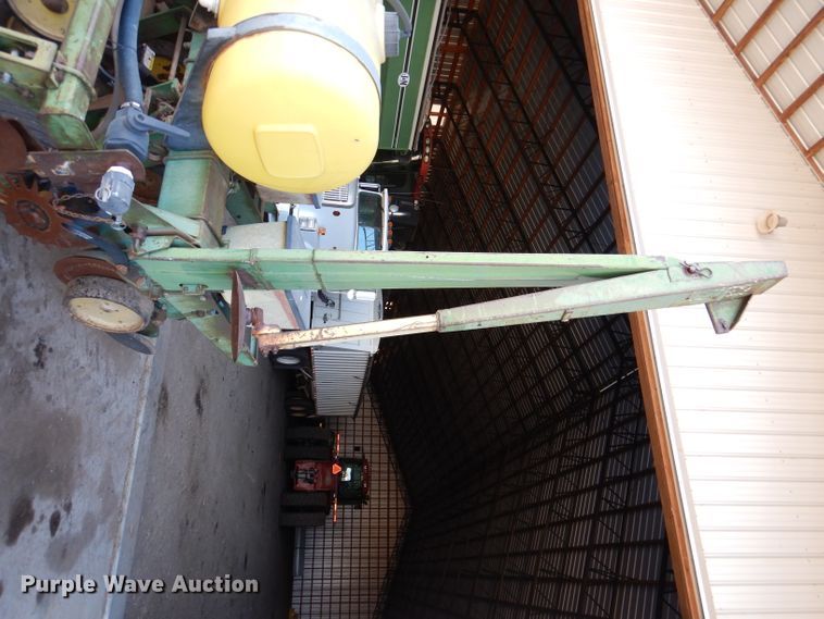 image for item DL4743 John Deere 7000  planter