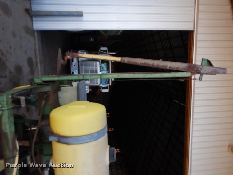 image for item DL4743 John Deere 7000  planter