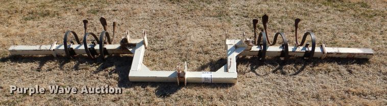 image for item DL4745 Track scratcher