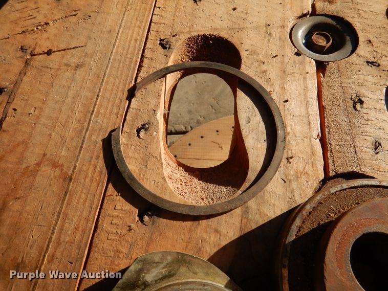 image for item DL4747 Case 1660/1680 parts