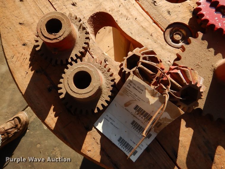 image for item DL4747 Case 1660/1680 parts