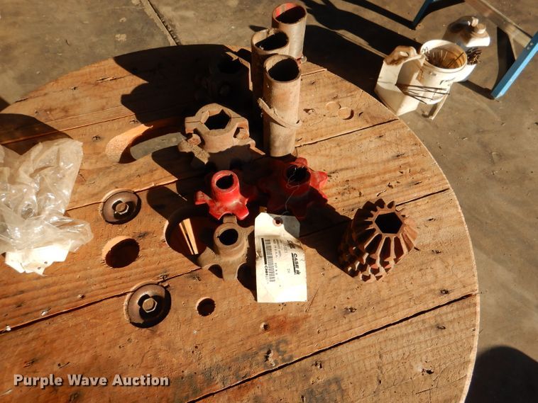 image for item DL4747 Case 1660/1680 parts