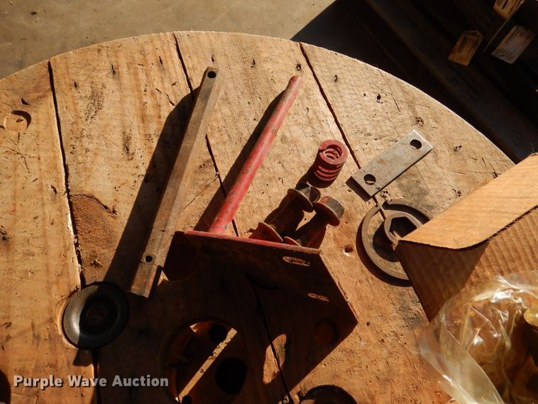 image for item DL4747 Case 1660/1680 parts