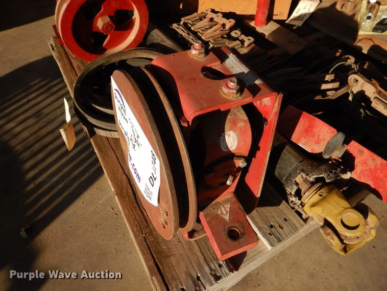 image for item DL4748 Case 1010 header parts