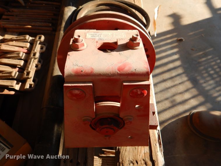 image for item DL4748 Case 1010 header parts