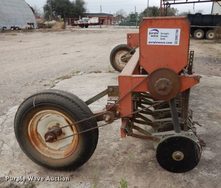image for item DM2798 Tye  no-till grain drill