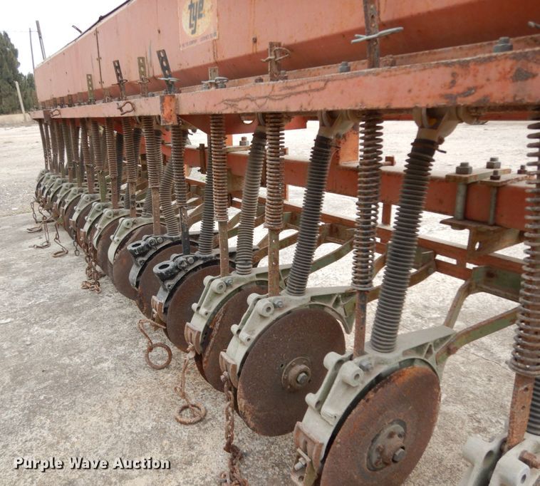 image for item DM2798 Tye  no-till grain drill