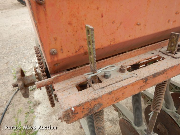 image for item DM2798 Tye  no-till grain drill