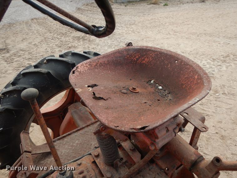 image for item DM2799 1950 J. I. Case VAH  tractor