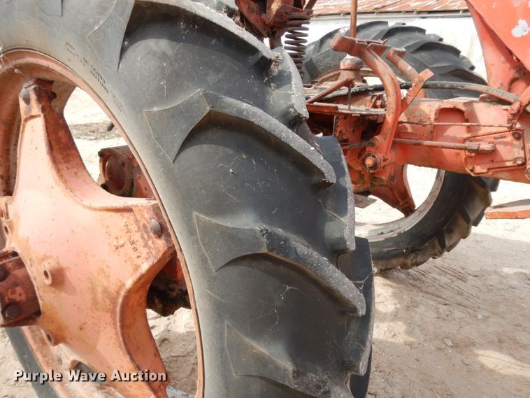 image for item DM2799 1950 J. I. Case VAH  tractor