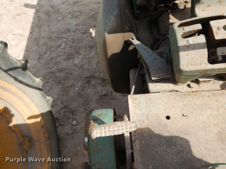 image for item DM2800 1953 John Deere 60  tractor