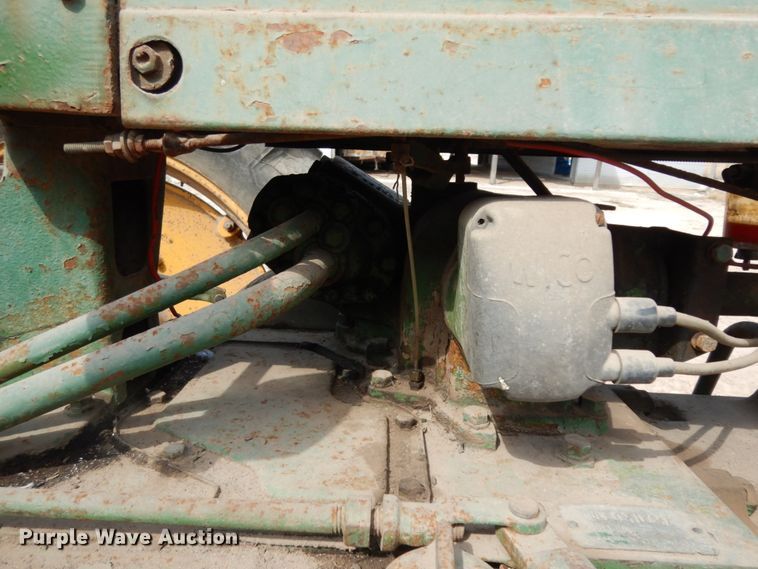 image for item DM2800 1953 John Deere 60  tractor