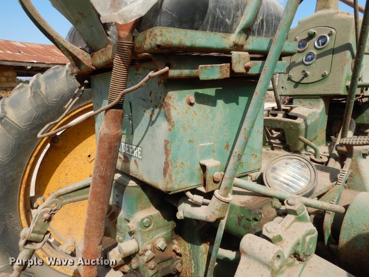 image for item DM2800 1953 John Deere 60  tractor