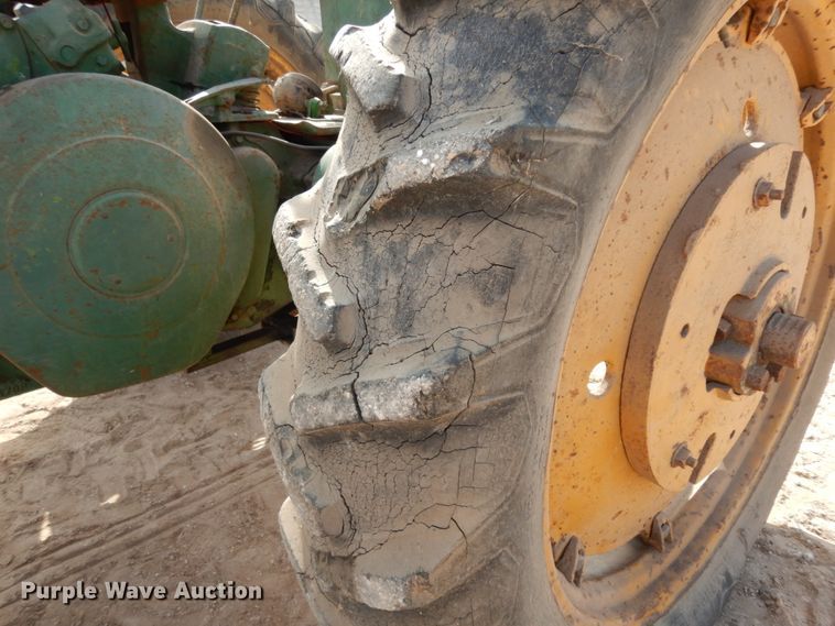 image for item DM2800 1953 John Deere 60  tractor