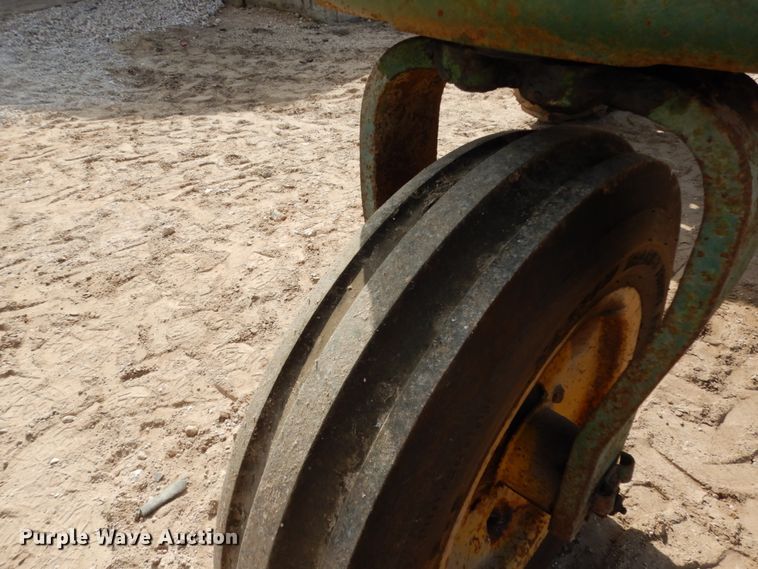 image for item DM2800 1953 John Deere 60  tractor