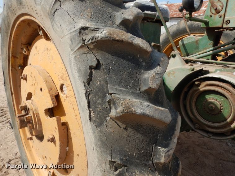 image for item DM2800 1953 John Deere 60  tractor